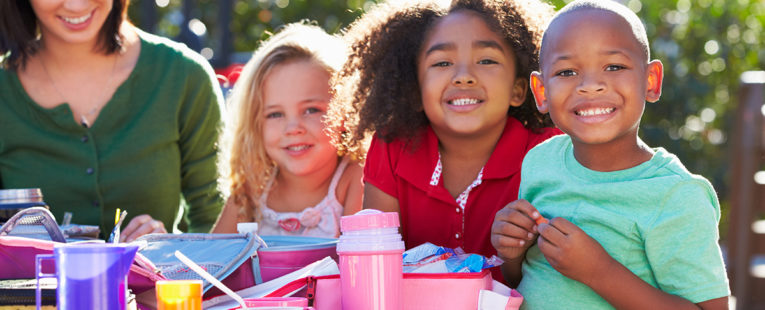 kids eating school lunches